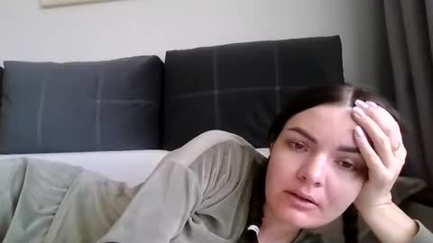 Snapshot of _hidden_frommymoom_ chatting on 03.17.26 Criss4u online show from 03.17.26