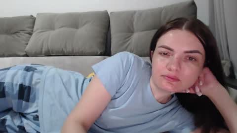 Snapshot of _hidden_frommymoom_ chatting on 04.04.26 Criss4u online show from 04.04.26