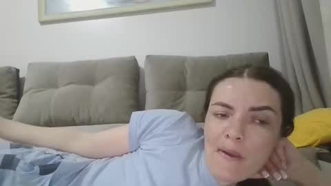 Snapshot of _hidden_frommymoom_ chatting on 04.09.26 Criss4u online show from 04.09.26