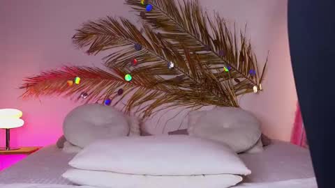 Holly online show from 02.27.25