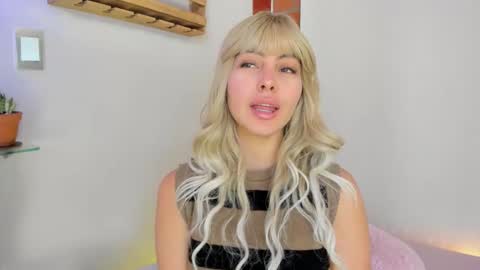 _hottie__ online show from 09.09.25