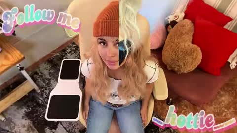 _hottie__ online show from 10.08.25