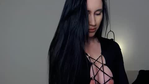 Mary online show from 02.19.25