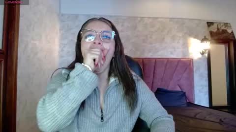 Isa online show from 09.12.25