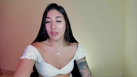 Snapshot of _isabella99_ chatting on 11.12.25 Isabella online show from 11.12.25