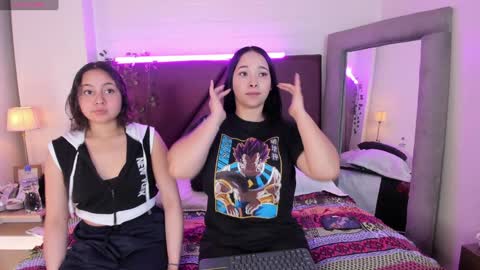 Snapshot of _isabella_2 chatting on 01.11.25 Isa online show from 01.11.25