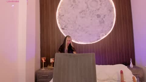 Snapshot of _ivanna_volk chatting on 03.25.26 Ivanna online show from 03.25.26
