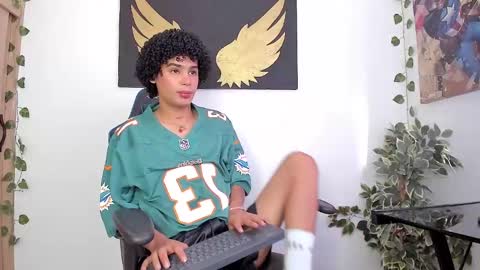 Snapshot of _jaay77 chatting on 01.31.25 Jay online show from 01.31.25