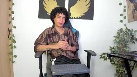 Snapshot of _jaay77 chatting on 02.02.25 Jay online show from 02.02.25