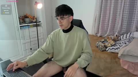 Snapshot of _jamesboy chatting on 03.01.25 James online show from 03.01.25