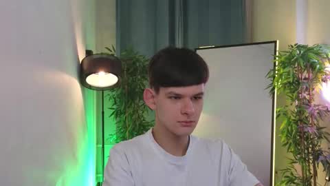 Snapshot of _jamesgray_ chatting on 02.10.26 James online show from 02.10.26