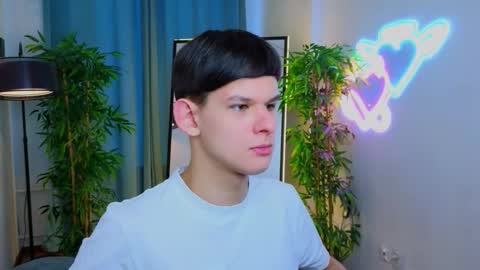 Snapshot of _jamesgray_ chatting on 02.20.26 James online show from 02.20.26