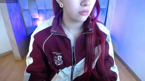 Mia online show from 09.29.25