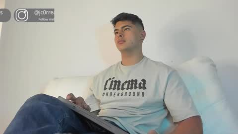 Snapshot of _juanes__ chatting on 12.02.24 _juanes__ online show from 12.02.24