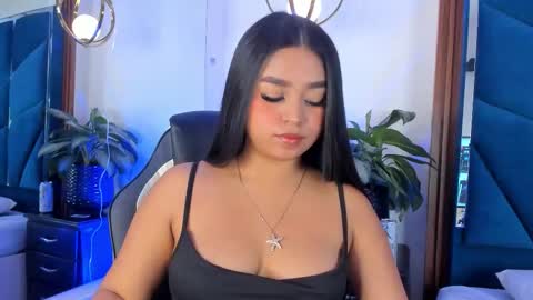 Snapshot of _julisweet_ chatting on 11.27.25 _julisweet_ online show from 11.27.25