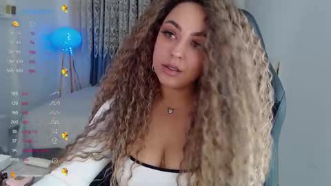 Snapshot of _just_a_queen_3 chatting on 11.15.25 _just_a_queen_3 online show from 11.15.25