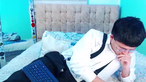 mod online show from 02.20.26