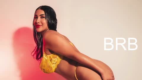 Snapshot of _karenestrada_ chatting on 01.10.25 Karen online show from 01.10.25