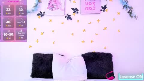 Snapshot of _karenestrada_ chatting on 10.12.25 Karen online show from 10.12.25