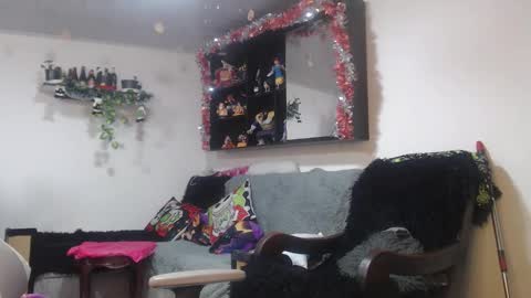 Snapshot of _kat_sweet chatting on 12.14.25 Cata online show from 12.14.25