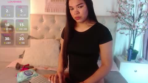 Snapshot of _kathya_spinelli_ chatting on 10.18.25 kathy online show from 10.18.25