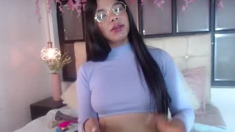 Snapshot of _kathya_spinelli_ chatting on 11.06.25 kathy online show from 11.06.25