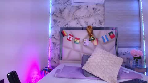 Kendall online show from 07.10.26