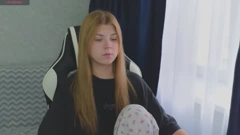 Molly   Emily online show from 09.27.25