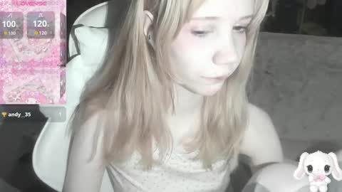 Snapshot of _kuroneeko_ chatting on 05.15.26 kuro online show from 05.15.26