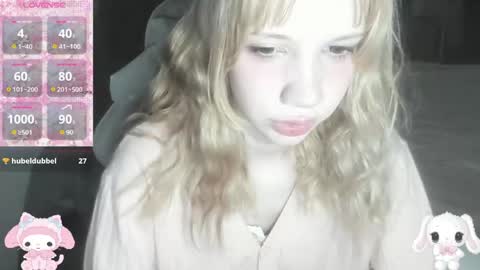 Snapshot of _kuroneeko_ chatting on 05.31.26 kuro online show from 05.31.26