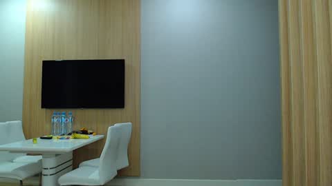 Snapshot of _kurt chatting on 12.08.24 Kurt online show from 12.08.24