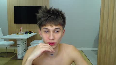 Snapshot of _kurt chatting on 12.17.24 Kurt online show from 12.17.24