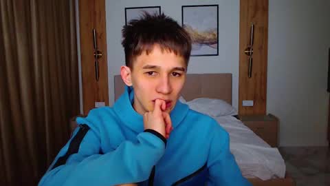 Snapshot of _kurt chatting on 02.19.25 Kurt online show from 02.19.25