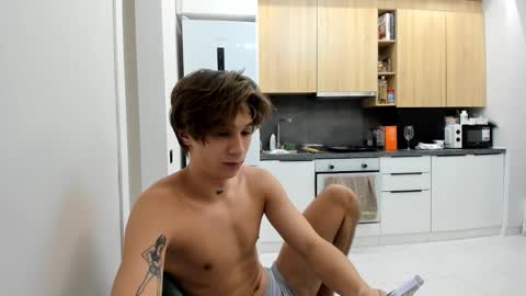 Snapshot of _kurt chatting on 10.29.25 Kurt online show from 10.29.25