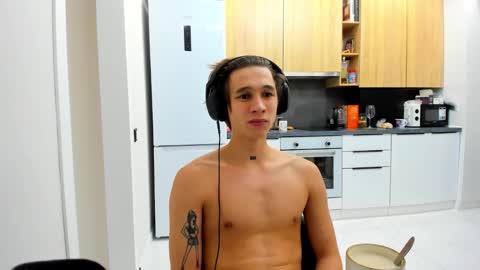 Snapshot of _kurt chatting on 11.01.25 Kurt online show from 11.01.25