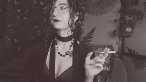 Lady Luna online show from 02.24.25