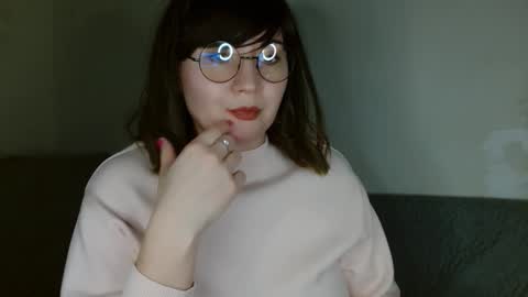 Snapshot of _lalilu_ chatting on 01.04.25 _lalilu_ online show from 01.04.25