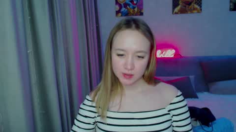 _lalune_ online show from 12.28.24