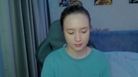 _lalune_ online show from 01.25.25