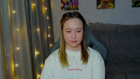 _lalune_ online show from 01.29.25