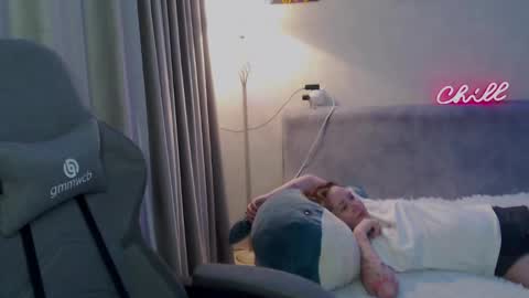 _lalune_ online show from 02.26.25