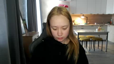 Snapshot of _lalune_ chatting on 05.03.26 _lalune_ online show from 05.03.26