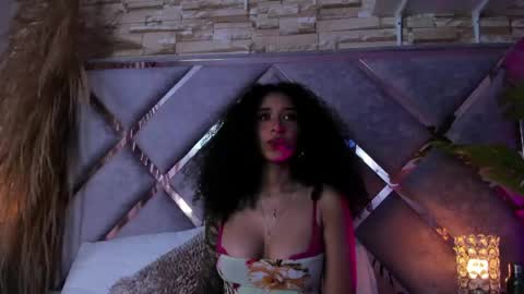 Lanna  online show from 05.25.26