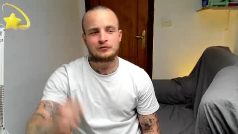 Snapshot of _layne chatting on 07.14.26 Layne online show from 07.14.26