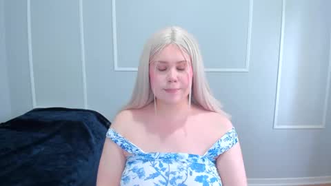 Snapshot of _leana_oo chatting on 10.23.25 leana online show from 10.23.25