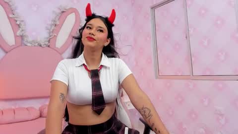  Lia Swan  online show from 02.14.26