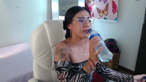 Snapshot of _lili_rose chatting on 01.19.25 Lili online show from 01.19.25