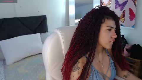 Snapshot of _lili_rose chatting on 02.09.25 Lili online show from 02.09.25