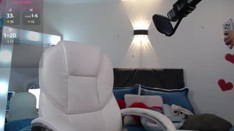 Snapshot of _lili_rose chatting on 02.21.25 Lili online show from 02.21.25