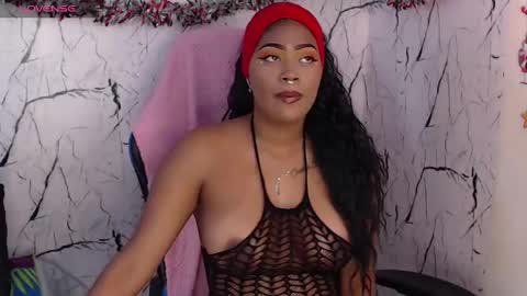 Snapshot of _lilithrose chatting on 12.12.24 Ask me online show from 12.12.24